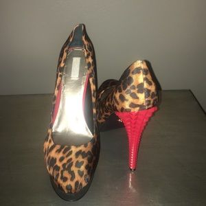 Rachael Roy - Leopard pattern/Red Heel
